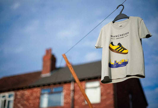 Kids grey Manchester short sleeved grey Adidas inspired Manchester t-shirt. All t-shirts are printed to order. Please allow 21 working day lead times.